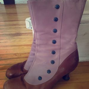 Fluevog Bellevues Libby Smith (brown/pink/purple)